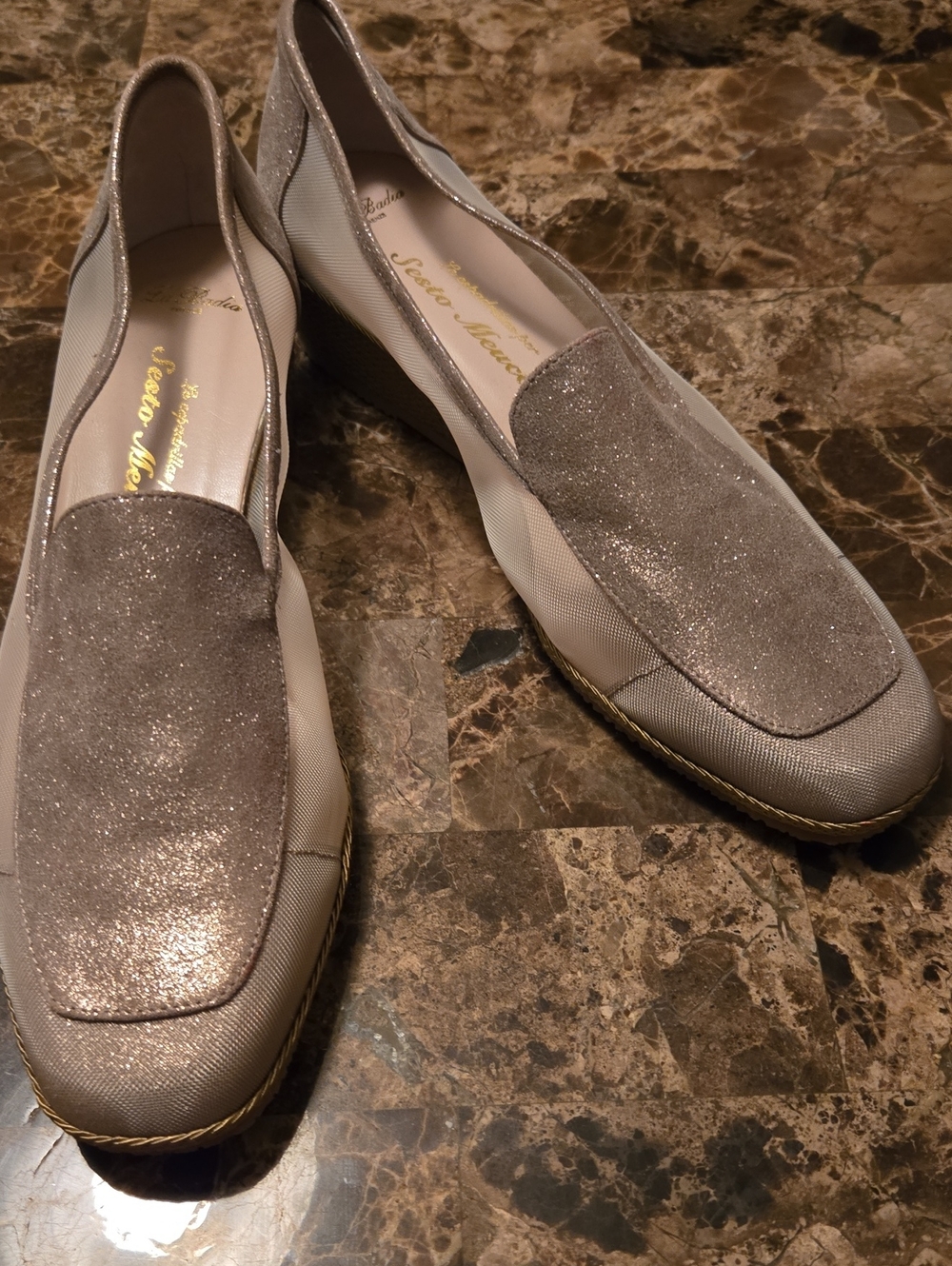 La Badia Gold Espadrilles Wedges. Women's Size 10M. Excellent Condition